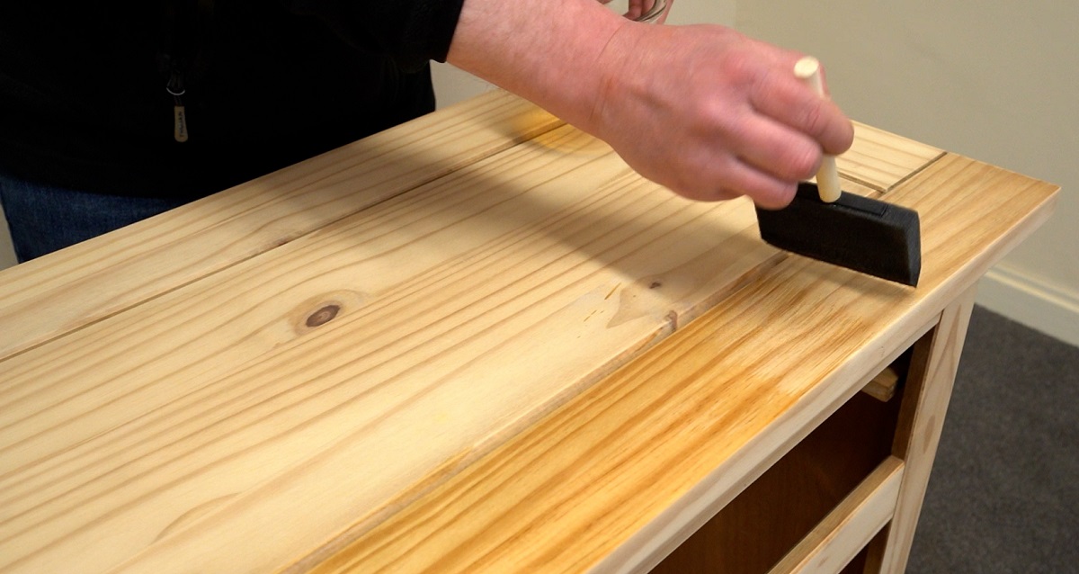 Danish Oil On Pine: Transform Your Woodwork!