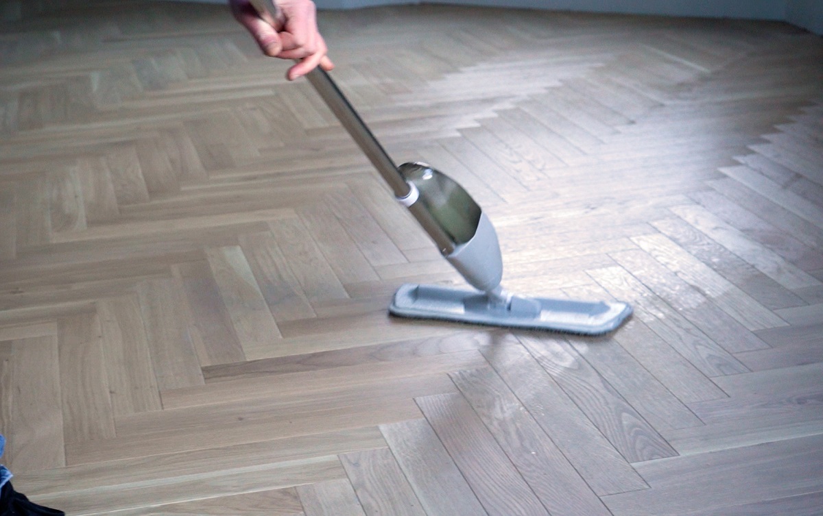 Tips on cleaning wooden floors